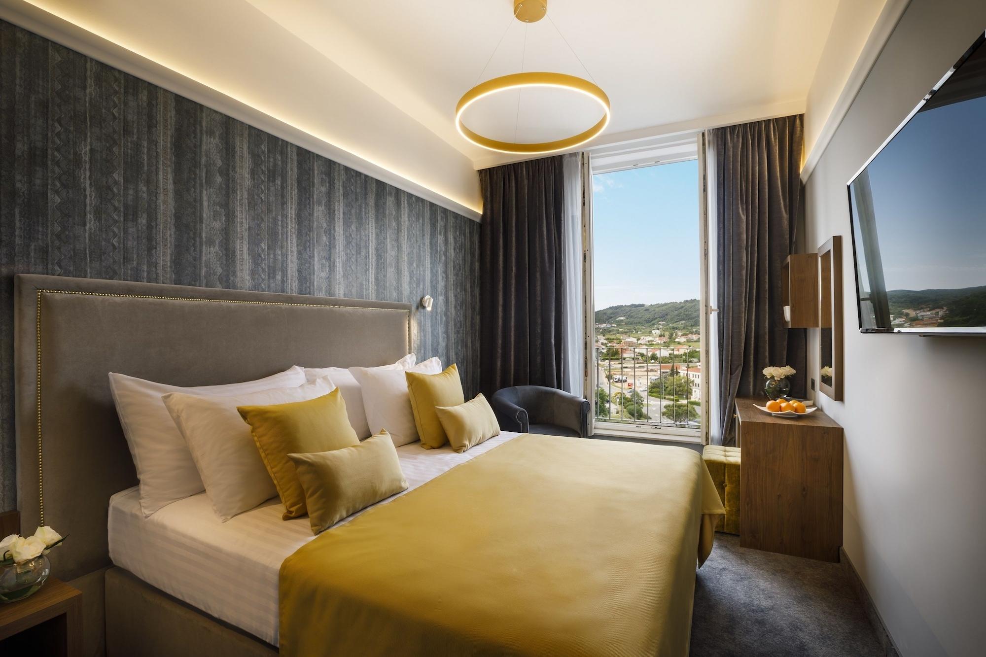 Imperial Heritage Hotel, Valamar Collection (Adults Only) Rab Town Bagian luar foto